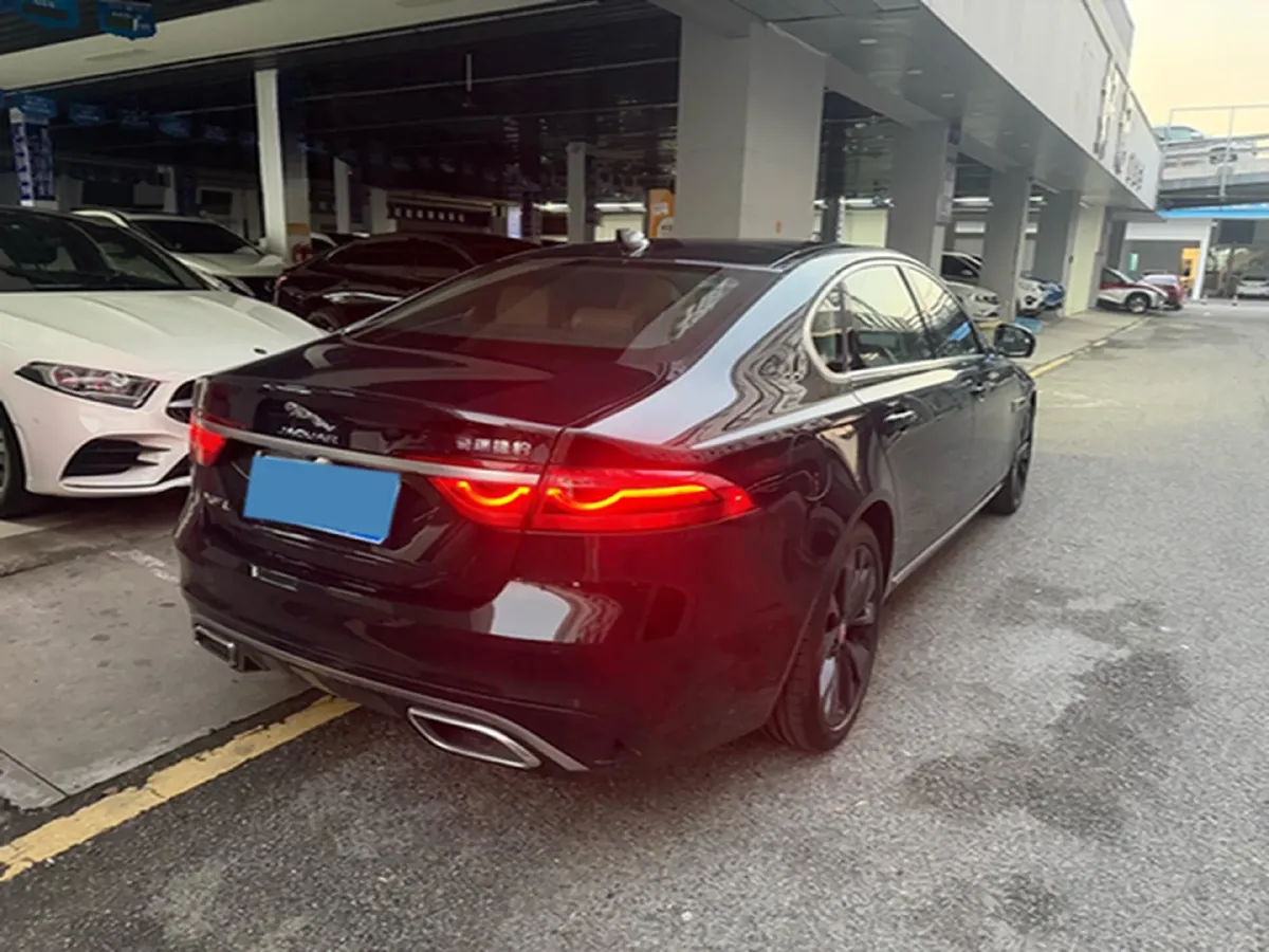 2023 Jaguar XFL 2.0T 250HP L4 8AT,autocango,china used car exporter,china ev exporter,chinese used car exporter,chinese used ev exporter