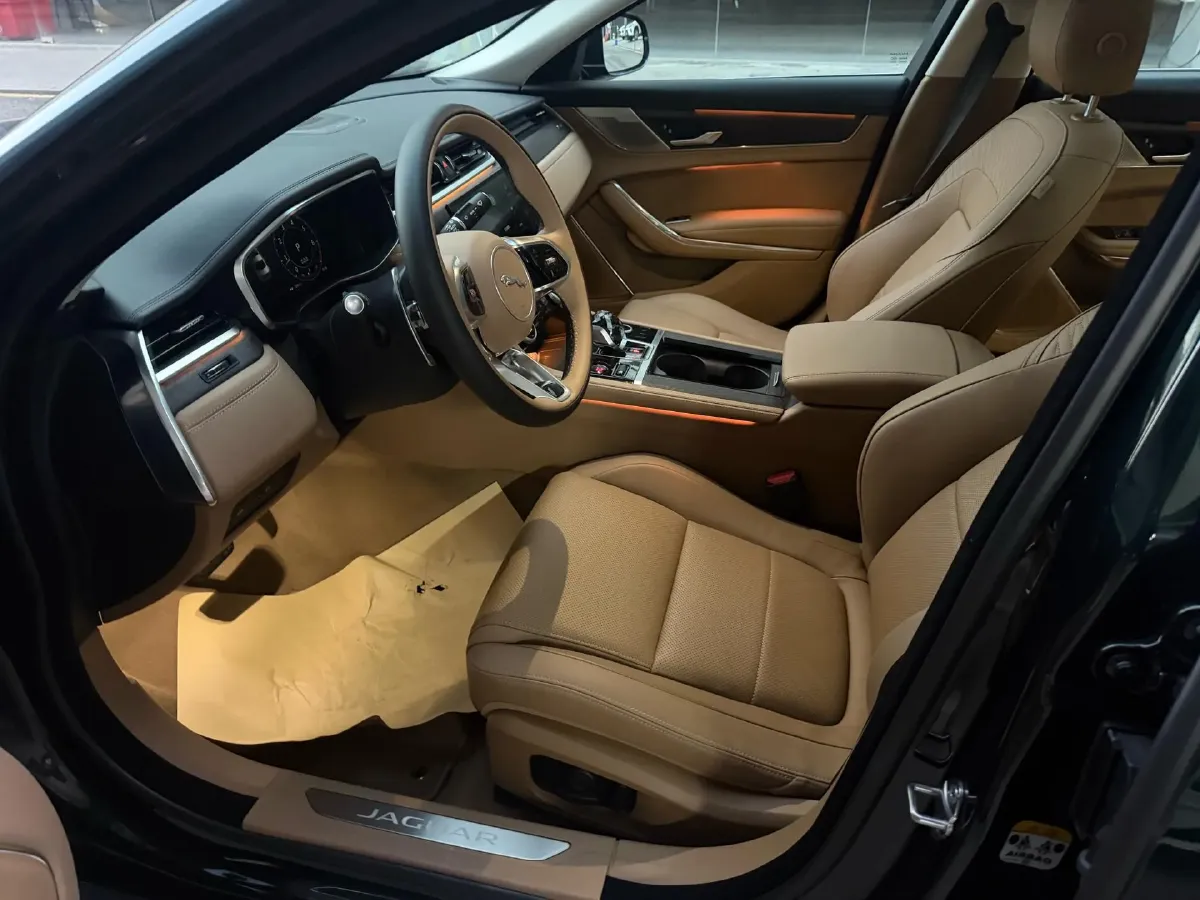 2023 Jaguar XFL 2.0T 250HP L4 8AT,autocango,china used car exporter,china ev exporter,chinese used car exporter,chinese used ev exporter