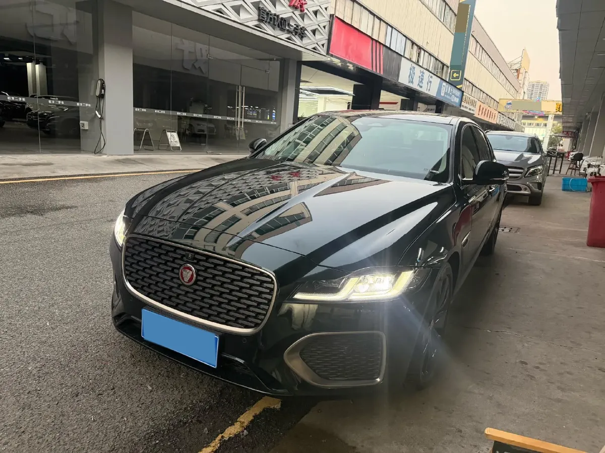 2023 Jaguar XFL 2.0T 250HP L4 8AT,autocango,china used car exporter,china ev exporter,chinese used car exporter,chinese used ev exporter