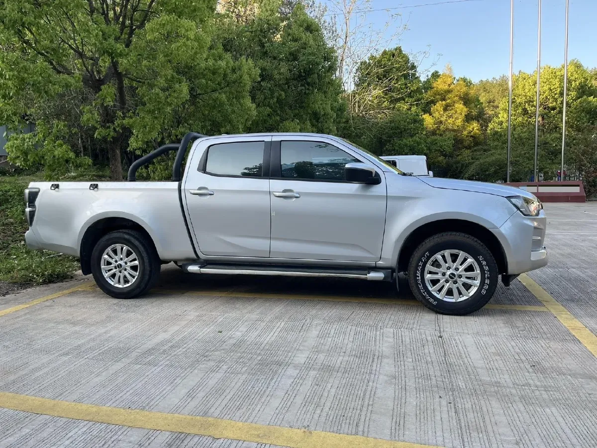 2023 JMC YuHu 7 2.0T 141HP L4 8AT,autocango,china used car exporter,china ev exporter,chinese used car exporter,chinese used ev exporter