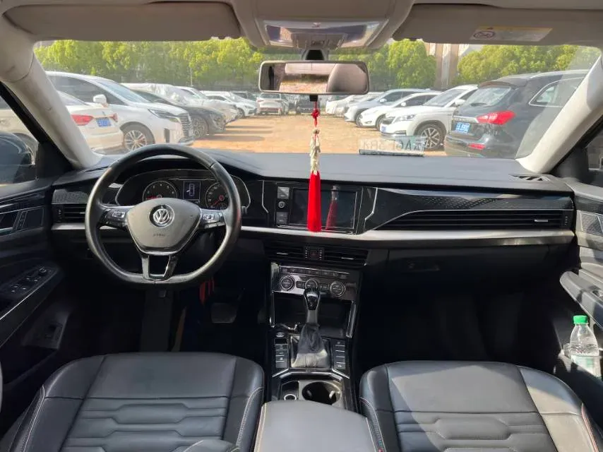 2019 Volvo V40 1.5T 152HP L4 6AT,autocango,china used car exporter,china ev exporter,chinese used car exporter,chinese used ev exporter