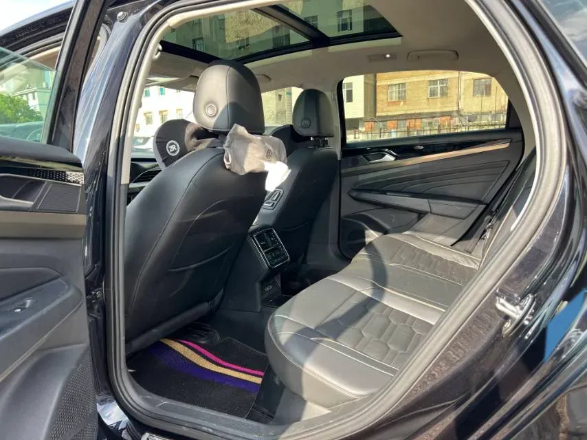 2019 Volvo V40 1.5T 152HP L4 6AT,autocango,china used car exporter,china ev exporter,chinese used car exporter,chinese used ev exporter