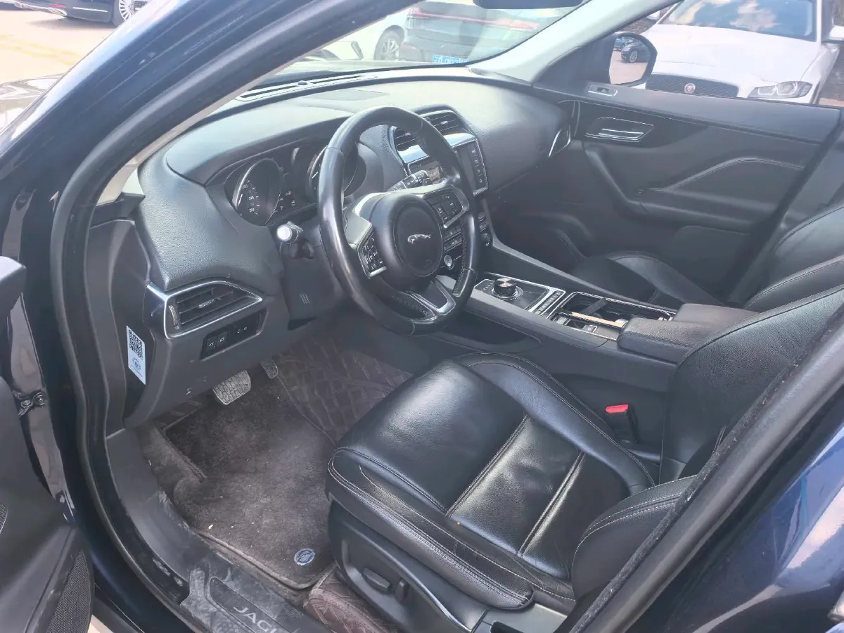 2018 Jaguar F-PACE 2.0T 250HP L4 8AT,autocango,china used car exporter,china ev exporter,chinese used car exporter,chinese used ev exporter