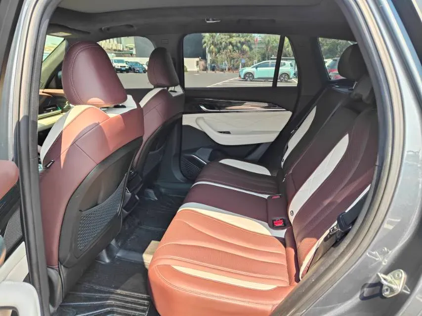 2021 Geely Monjaro 2.0T 218HP L4 7DCT,autocango,china used car exporter,china ev exporter,chinese used car exporter,chinese used ev exporter