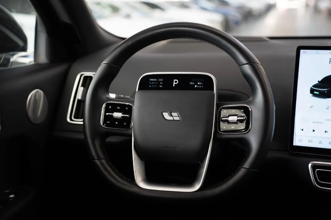 2023 Li L8 Range Extended 154HP REEV 40.9KWH,autocango,china used car exporter,china ev exporter,chinese used car exporter,chinese used ev exporter