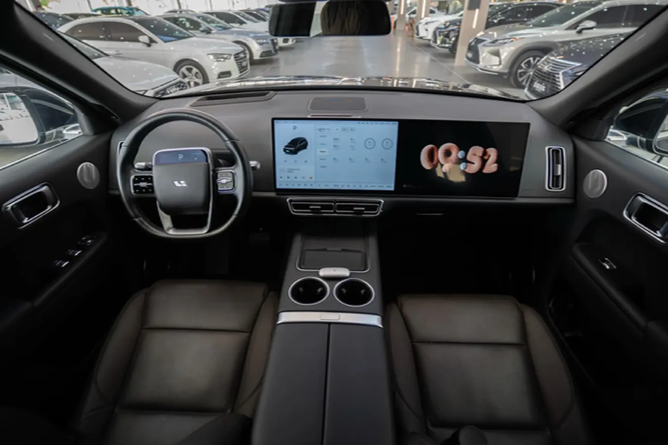 2023 Li L8 Range Extended 154HP REEV 40.9KWH,autocango,china used car exporter,china ev exporter,chinese used car exporter,chinese used ev exporter