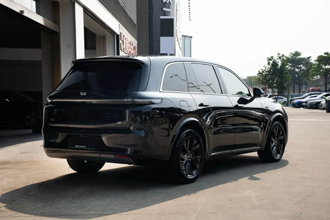 2023 Li L8 Range Extended 154HP REEV 40.9KWH,autocango,china used car exporter,china ev exporter,chinese used car exporter,chinese used ev exporter