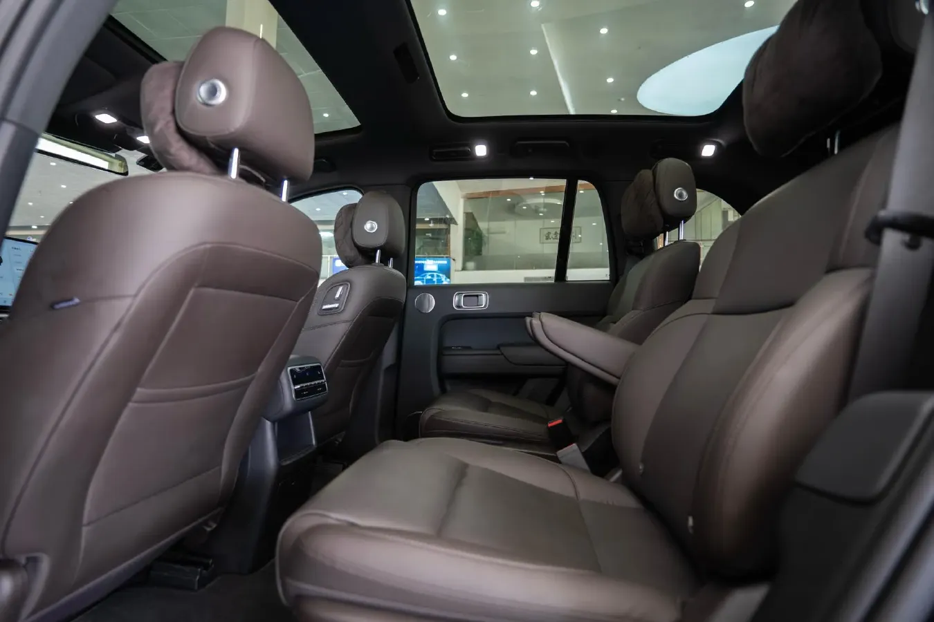 2023 Li L8 Range Extended 154HP REEV 40.9KWH,autocango,china used car exporter,china ev exporter,chinese used car exporter,chinese used ev exporter