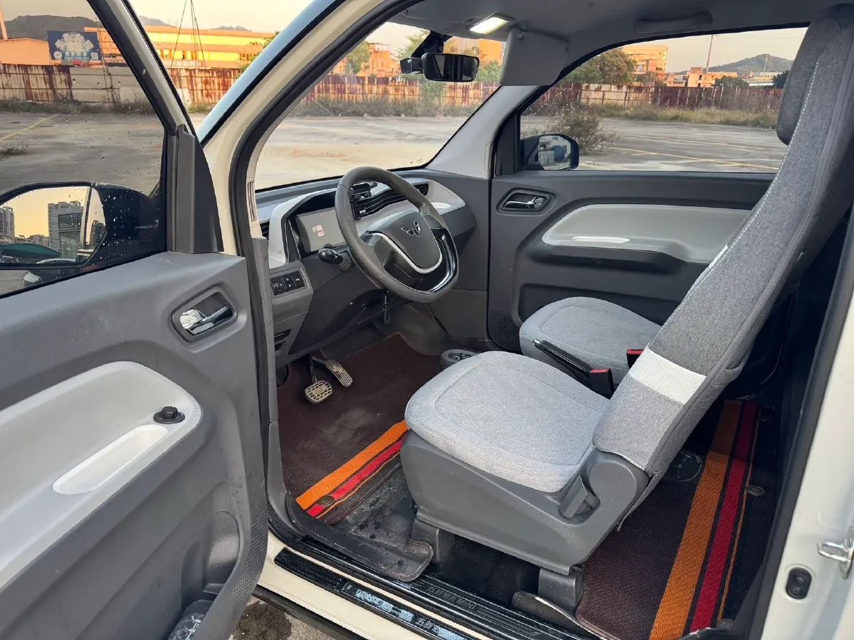 2022 WuLing HongGuang MINI EV BEV 13.9KWH,autocango,china used car exporter,china ev exporter,chinese used car exporter,chinese used ev exporter