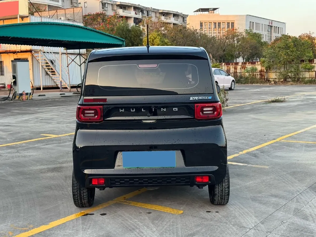2022 WuLing HongGuang MINI EV BEV 13.9KWH,autocango,china used car exporter,china ev exporter,chinese used car exporter,chinese used ev exporter