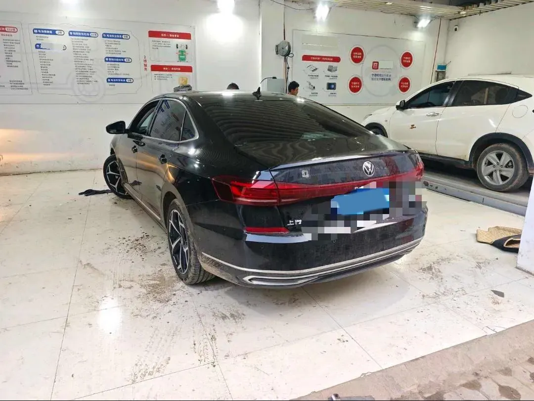 2024 Volkswagen Passat 2.0T 220HP L4 7DCT,autocango,china used car exporter,china ev exporter,chinese used car exporter,chinese used ev exporter