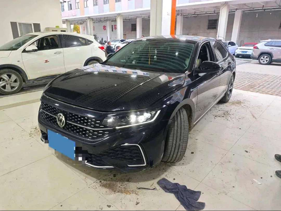 2024 Volkswagen Passat 2.0T 220HP L4 7DCT,autocango,china used car exporter,china ev exporter,chinese used car exporter,chinese used ev exporter