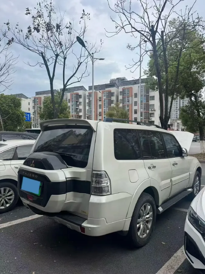 2018 Mitsubishi Pajero 3.0L 174HP V6 5AT,autocango,china used car exporter,china ev exporter,chinese used car exporter,chinese used ev exporter