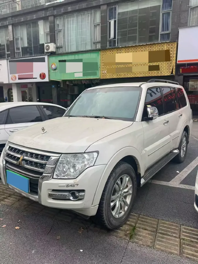 2018 Mitsubishi Pajero 3.0L 174HP V6 5AT,autocango,china used car exporter,china ev exporter,chinese used car exporter,chinese used ev exporter