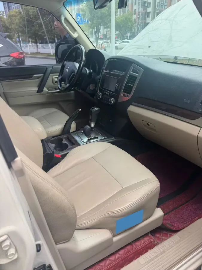 2018 Mitsubishi Pajero 3.0L 174HP V6 5AT,autocango,china used car exporter,china ev exporter,chinese used car exporter,chinese used ev exporter
