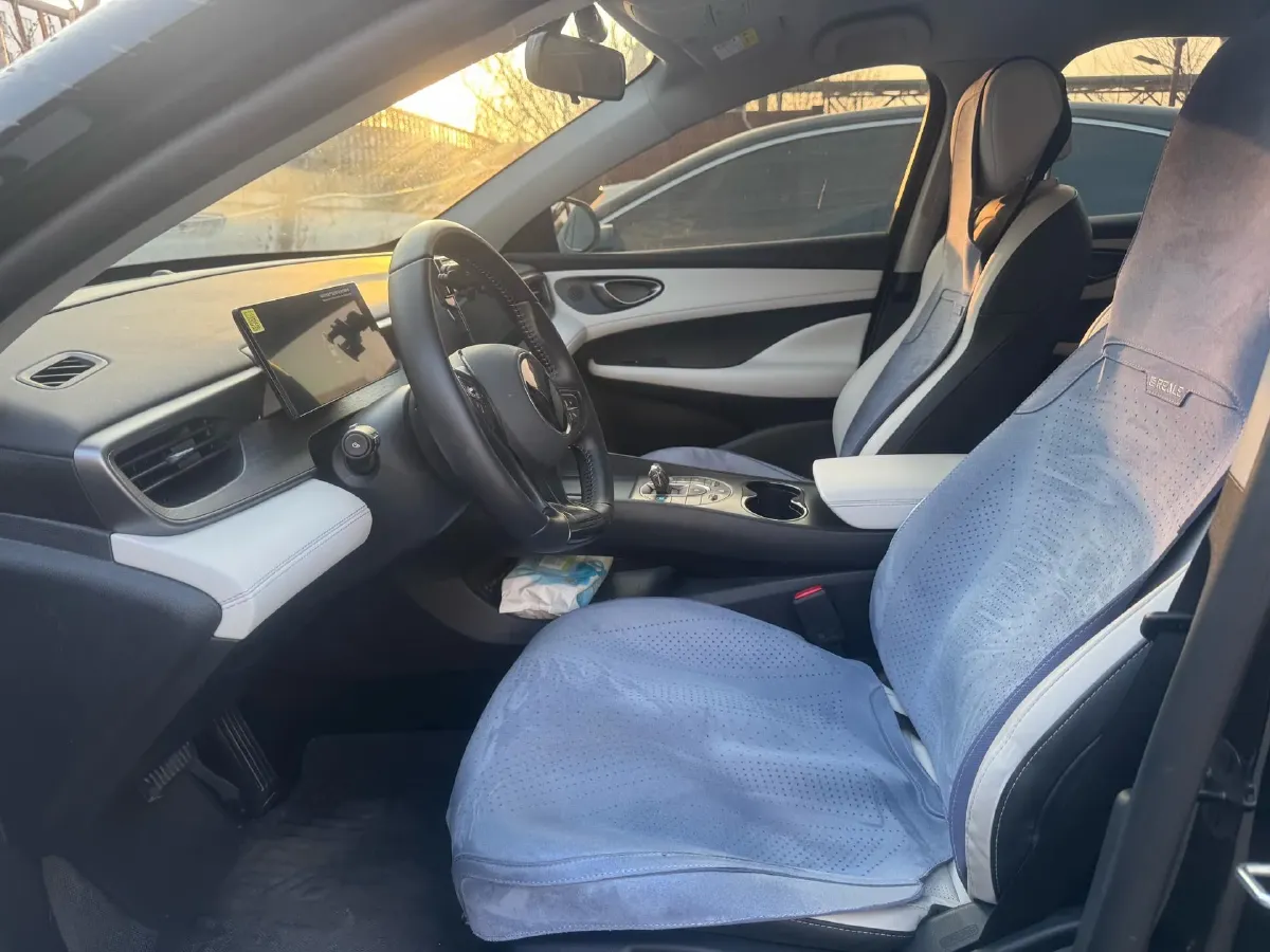 2025 BYD Seal05 DM-i 1.5L 101HP L4 E-CVT PHEV 7.68KWH,autocango,china used car exporter,china ev exporter,chinese used car exporter,chinese used ev exporter