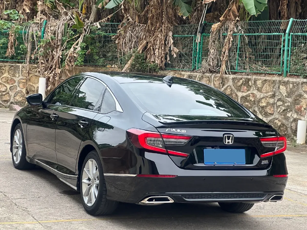 2022 Honda Accord 1.5T 194HP L4 CVT,autocango,china used car exporter,china ev exporter,chinese used car exporter,chinese used ev exporter