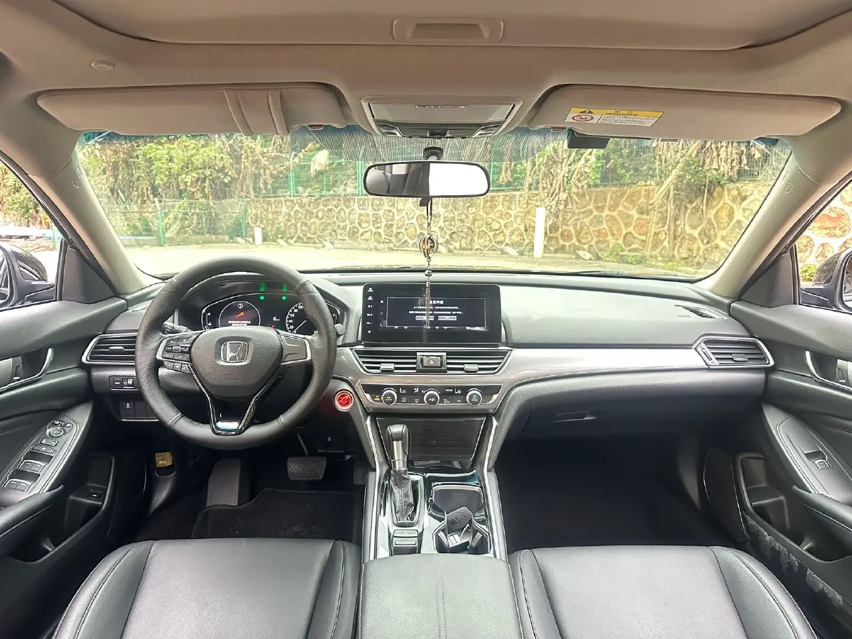 2022 Honda Accord 1.5T 194HP L4 CVT,autocango,china used car exporter,china ev exporter,chinese used car exporter,chinese used ev exporter
