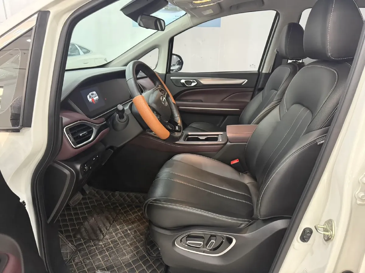 2021 GAC Trumpchi M6 1.5T 169HP L4 7DCT,autocango,china used car exporter,china ev exporter,chinese used car exporter,chinese used ev exporter