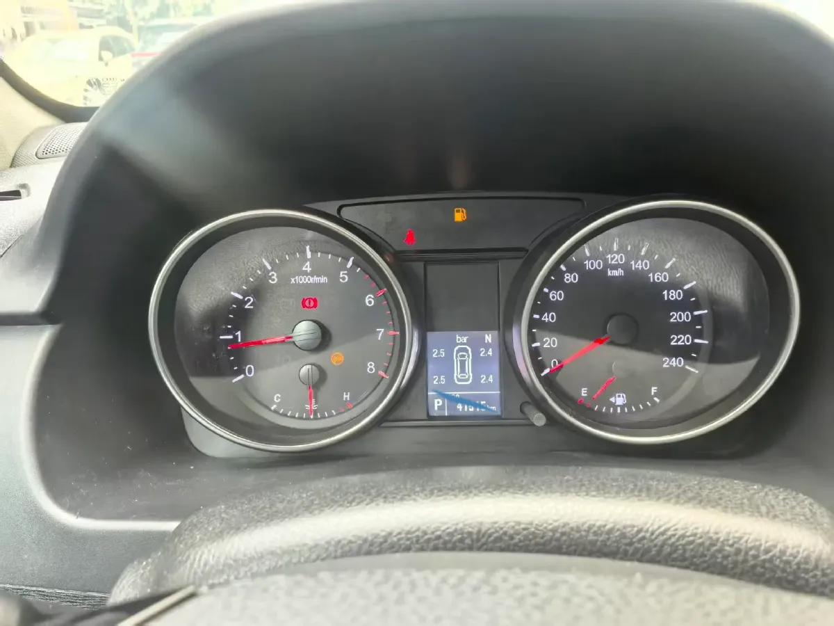 2019 Haval M6 1.5T 150HP L4 7DCT,autocango,china used car exporter,china ev exporter,chinese used car exporter,chinese used ev exporter