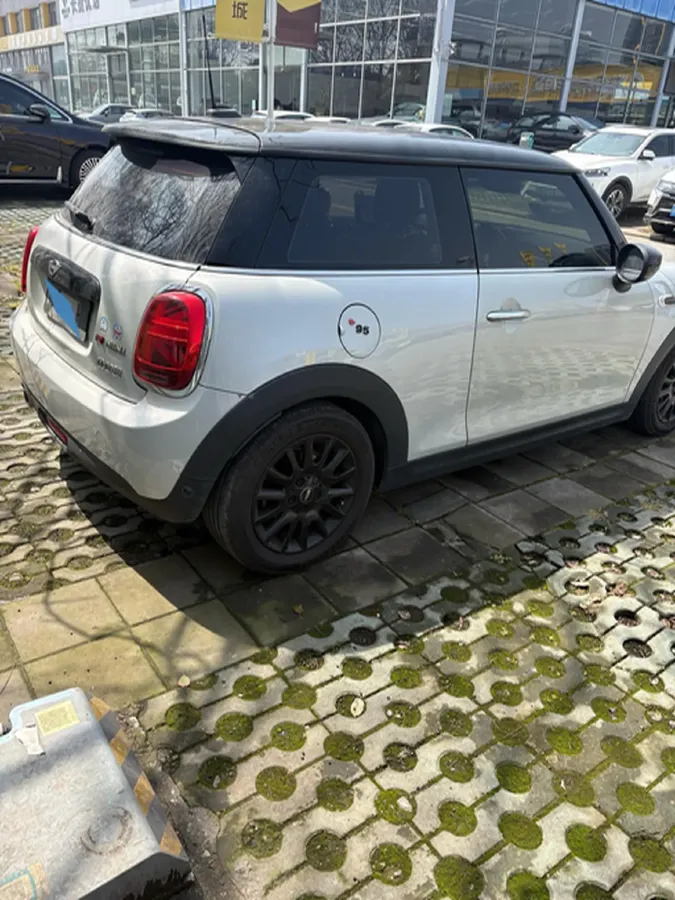 2020 MINI MINI 1.5T 136HP L3 7DCT,autocango,china used car exporter,china ev exporter,chinese used car exporter,chinese used ev exporter
