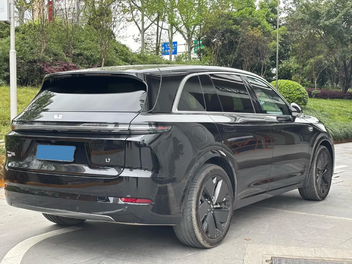 2025 Li L7 Range Extended 154HP REEV,autocango,china used car exporter,china ev exporter,chinese used car exporter,chinese used ev exporter