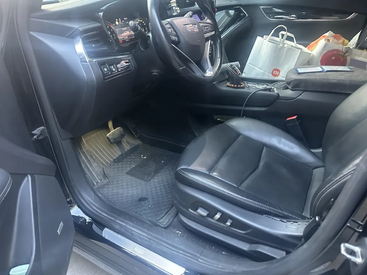 2020 Cadillac XT6 2.0T 241HP L4 9AT,autocango,china used car exporter,china ev exporter,chinese used car exporter,chinese used ev exporter