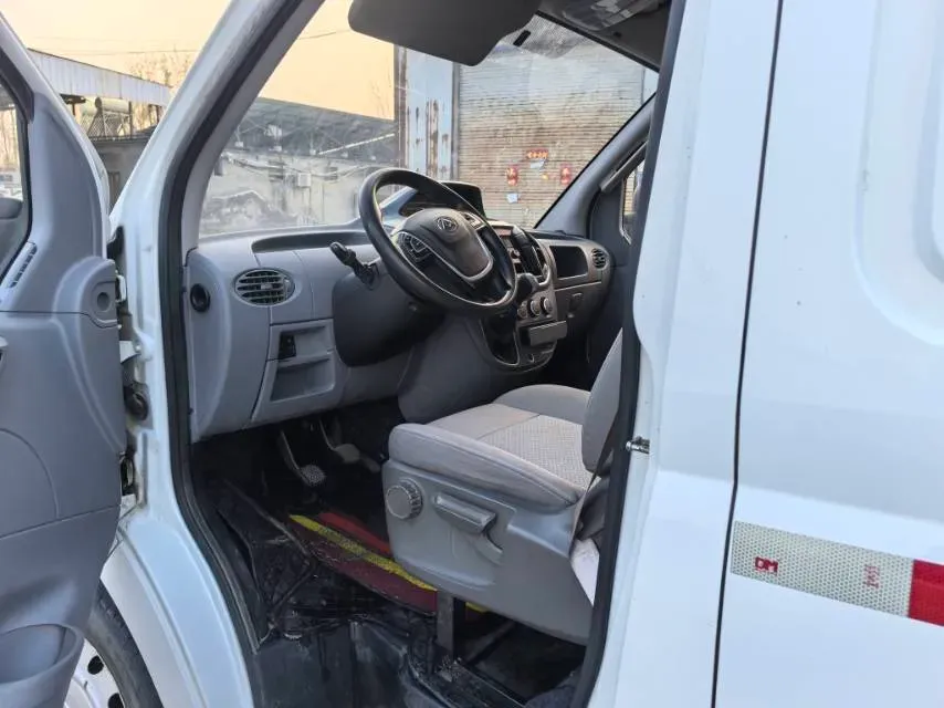 2023 MAXUS XinTu V80 2.0T 127HP L4 6MT,autocango,china used car exporter,china ev exporter,chinese used car exporter,chinese used ev exporter