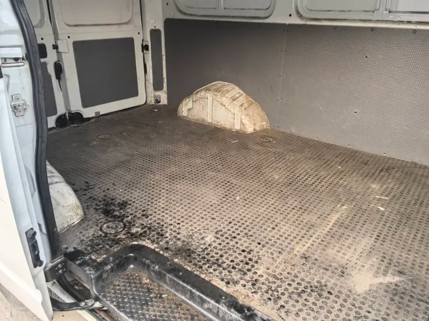 2023 MAXUS XinTu V80 2.0T 127HP L4 6MT,autocango,china used car exporter,china ev exporter,chinese used car exporter,chinese used ev exporter