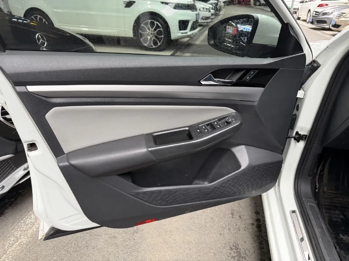 2023 Volkswagen Bora 1.5T 160HP L4 7DCT,autocango,china used car exporter,china ev exporter,chinese used car exporter,chinese used ev exporter