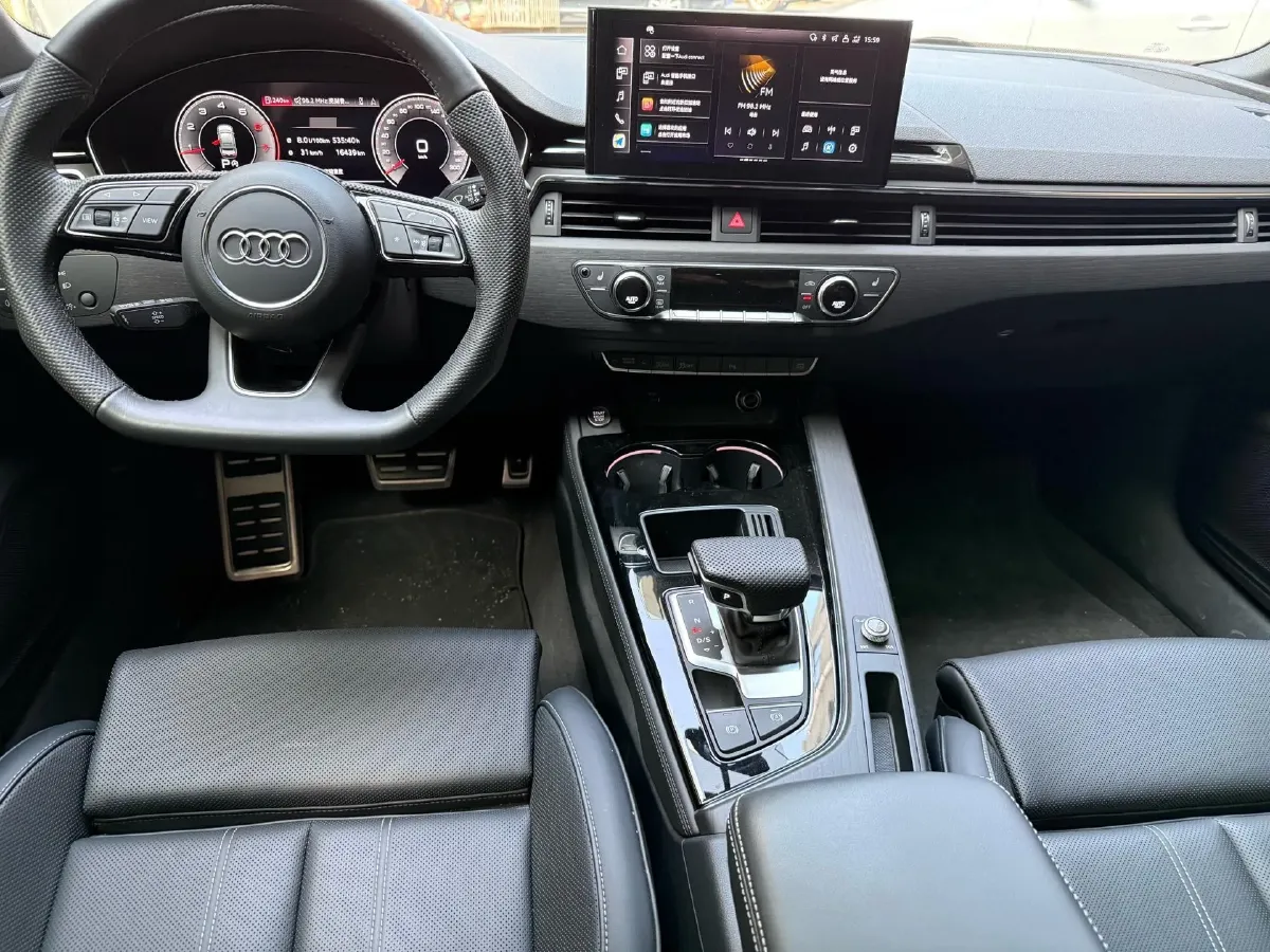 2024 Audi A4L 2.0T 190HP L4 7DCT,autocango,china used car exporter,china ev exporter,chinese used car exporter,chinese used ev exporter