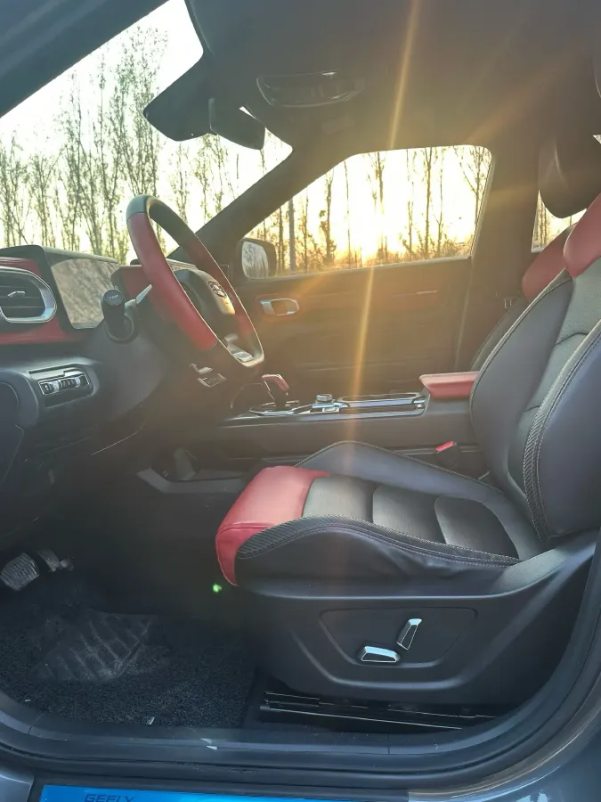 2020 Geely ICON 1.5T 177HP L3 7DCT,autocango,china used car exporter,china ev exporter,chinese used car exporter,chinese used ev exporter