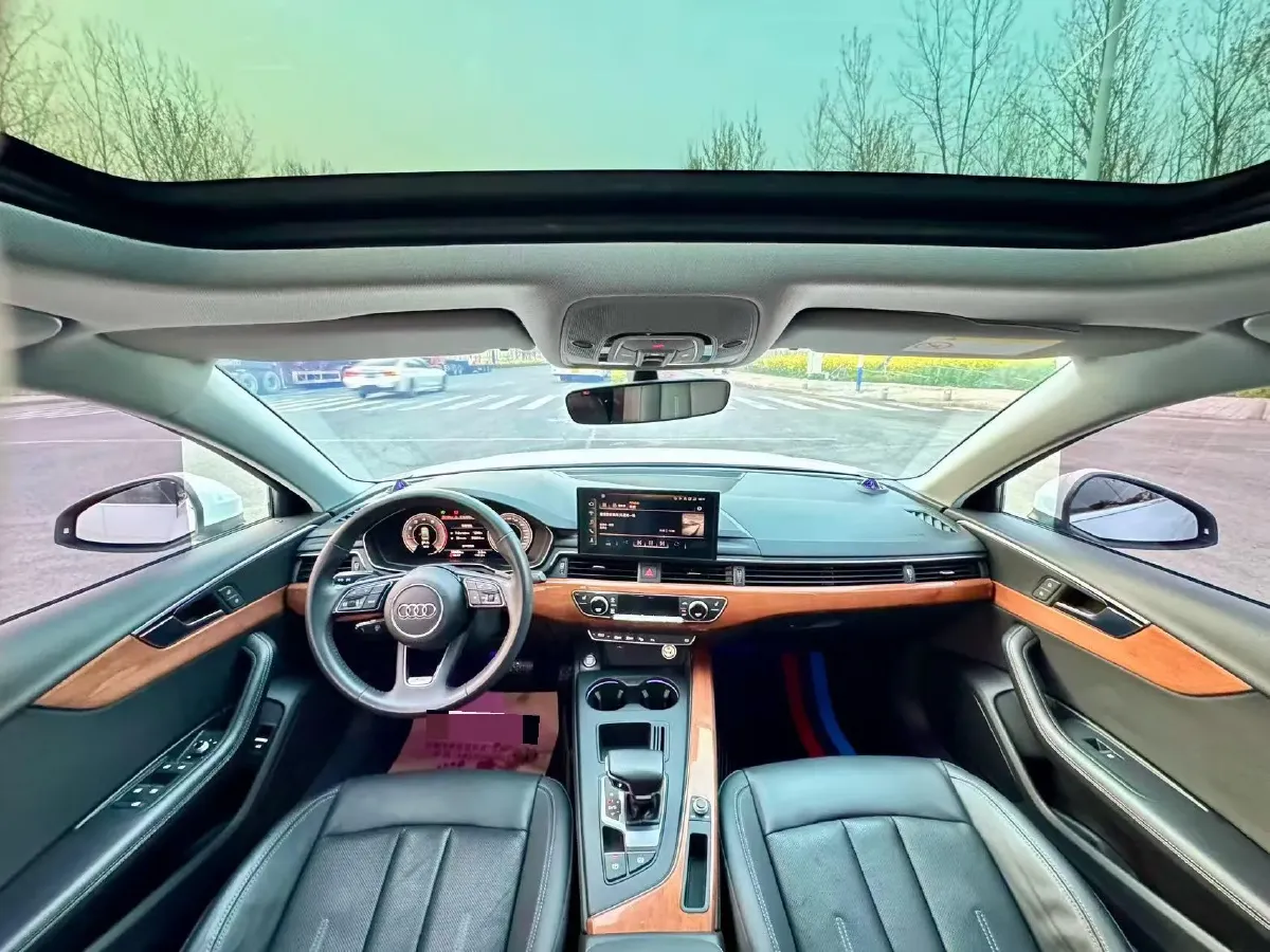 2020 Audi A4L 2.0T 190HP L4 7DCT,autocango,china used car exporter,china ev exporter,chinese used car exporter,chinese used ev exporter
