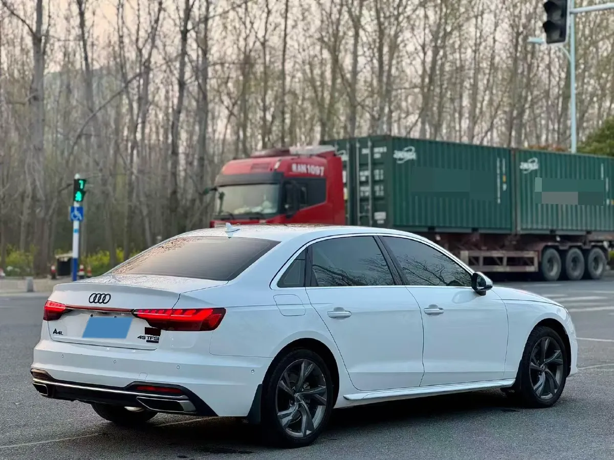 2020 Audi A4L 2.0T 190HP L4 7DCT,autocango,china used car exporter,china ev exporter,chinese used car exporter,chinese used ev exporter