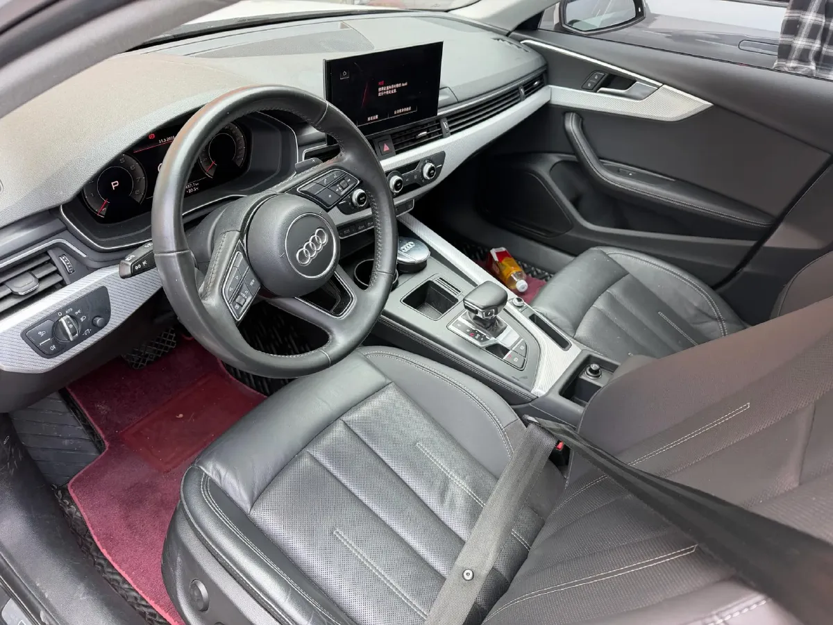 2022 Audi A4L 2.0T 190HP L4 7DCT,autocango,china used car exporter,china ev exporter,chinese used car exporter,chinese used ev exporter