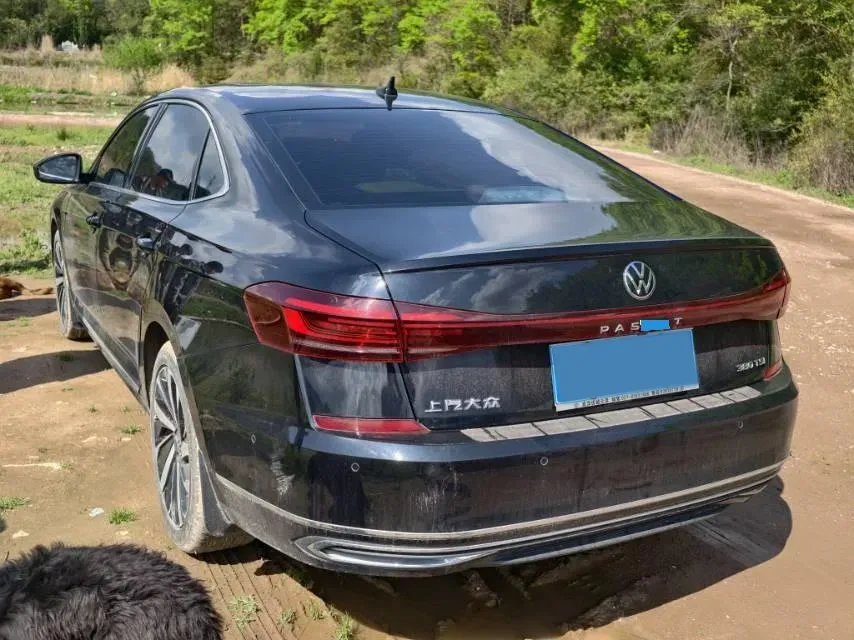 2024 Volkswagen Passat 2.0T 220HP L4 7DCT,autocango,china used car exporter,china ev exporter,chinese used car exporter,chinese used ev exporter