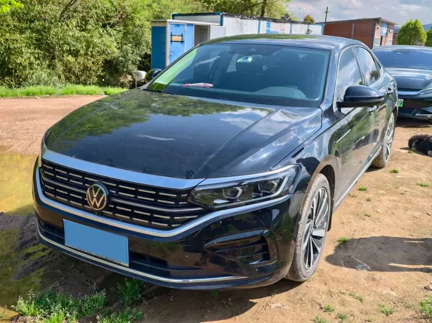 2024 Volkswagen Passat 2.0T 220HP L4 7DCT,autocango,china used car exporter,china ev exporter,chinese used car exporter,chinese used ev exporter