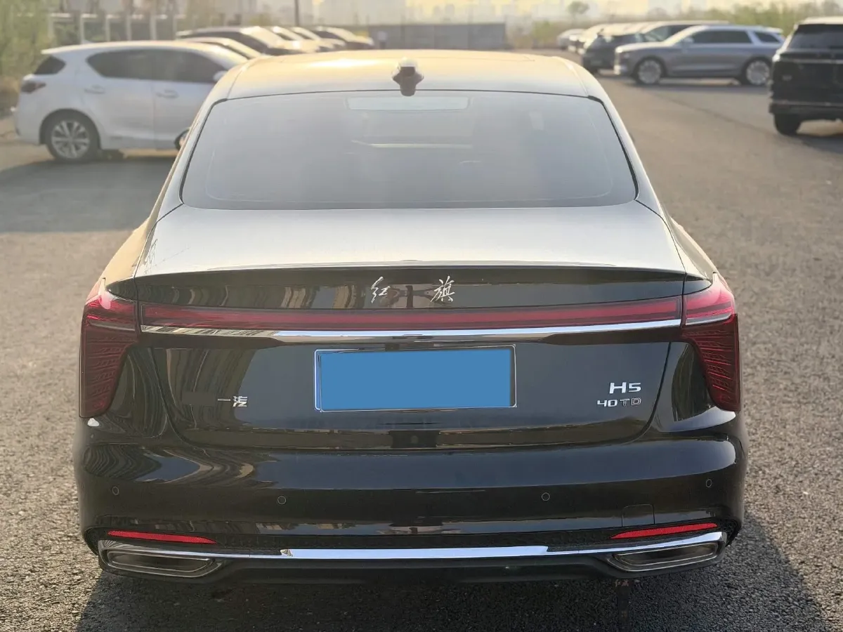 2025 HongQi H5 1.5T 169HP L4 1DHT Hybrid,autocango,china used car exporter,china ev exporter,chinese used car exporter,chinese used ev exporter