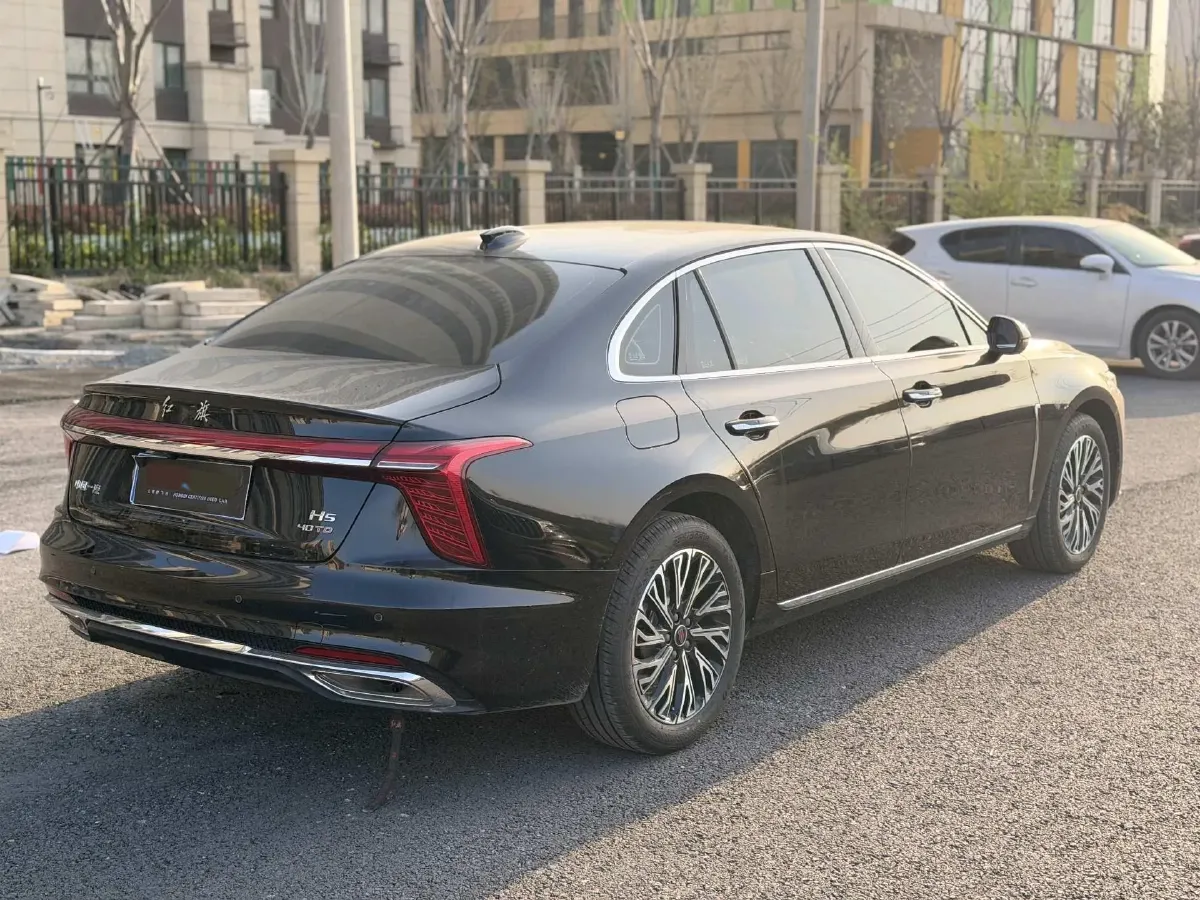 2025 HongQi H5 1.5T 169HP L4 1DHT Hybrid,autocango,china used car exporter,china ev exporter,chinese used car exporter,chinese used ev exporter