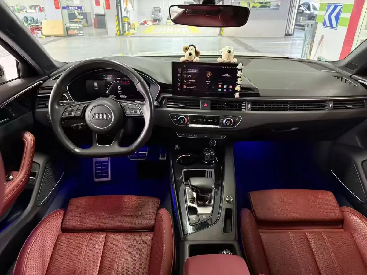 2024 Audi A4L 2.0T 190HP L4 7DCT,autocango,china used car exporter,china ev exporter,chinese used car exporter,chinese used ev exporter