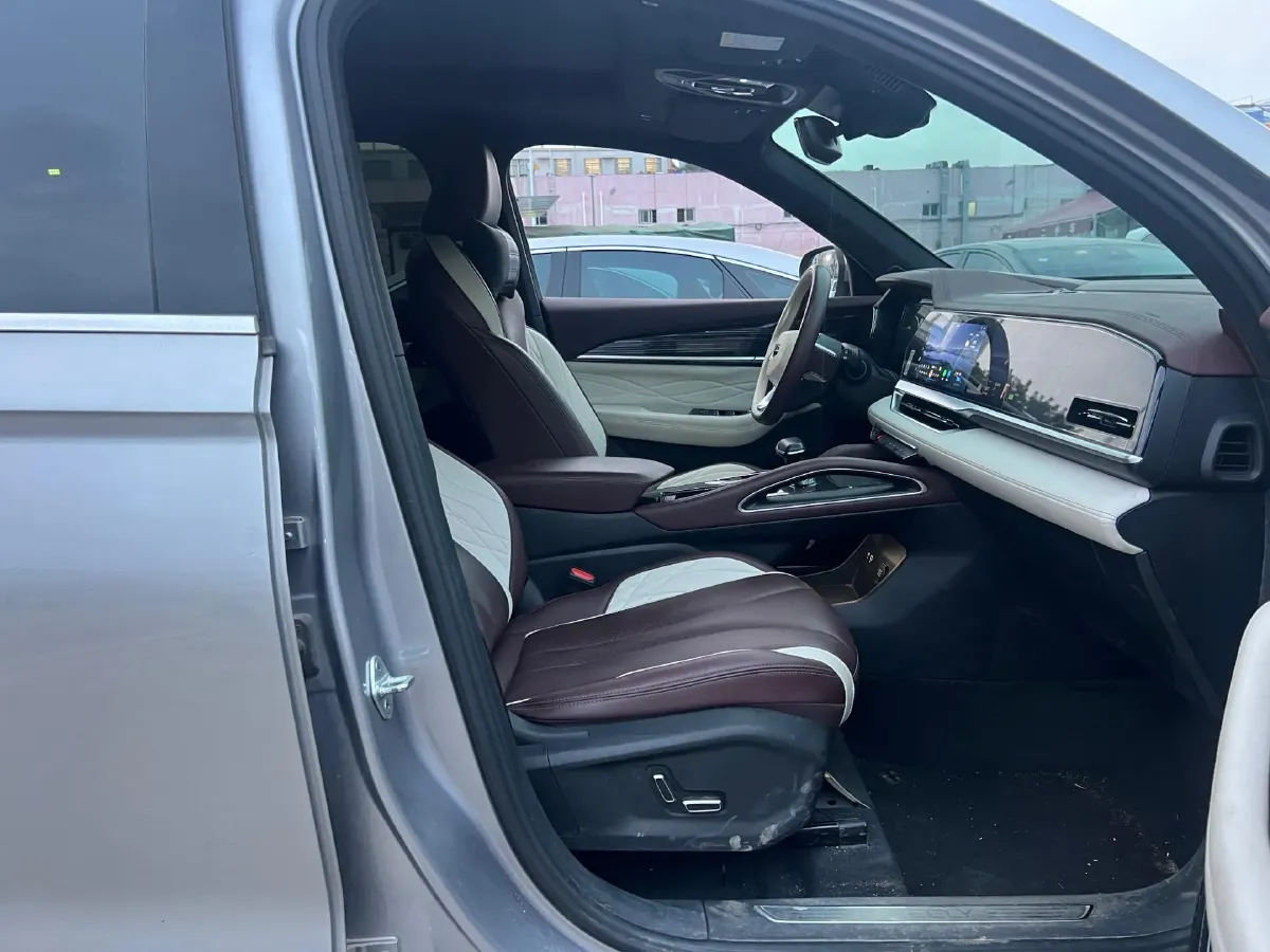 2021 Geely Monjaro 2.0T 218HP L4 7DCT,autocango,china used car exporter,china ev exporter,chinese used car exporter,chinese used ev exporter