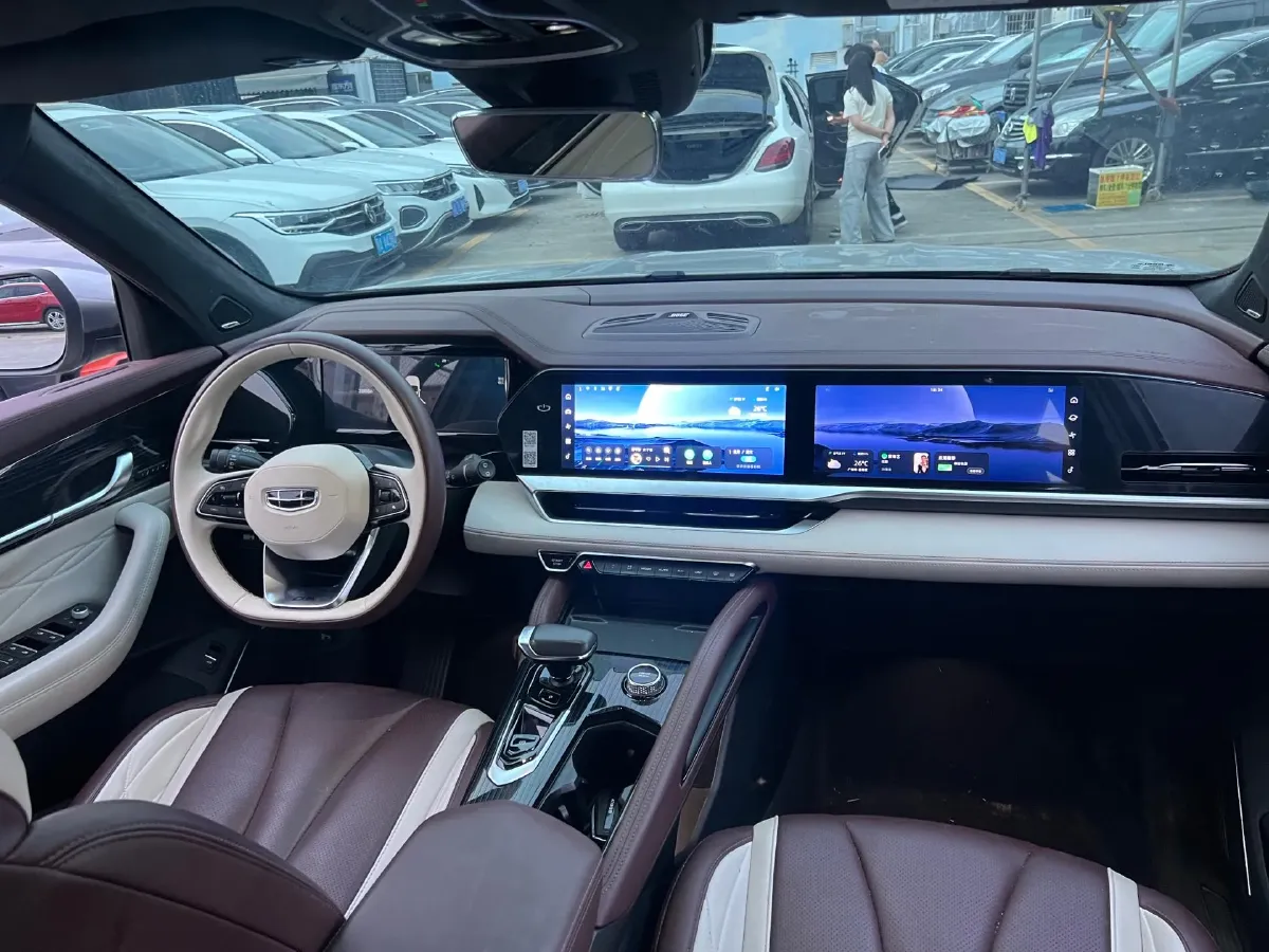 2021 Geely Monjaro 2.0T 218HP L4 7DCT,autocango,china used car exporter,china ev exporter,chinese used car exporter,chinese used ev exporter