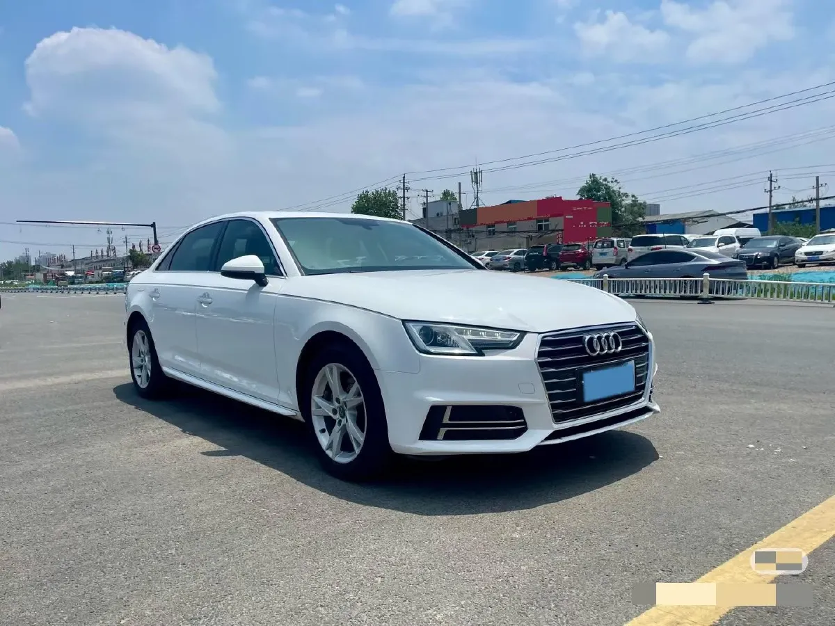 2022 Audi A4L 2.0T 150HP L4 7DCT,autocango,china used car exporter,china ev exporter,chinese used car exporter,chinese used ev exporter