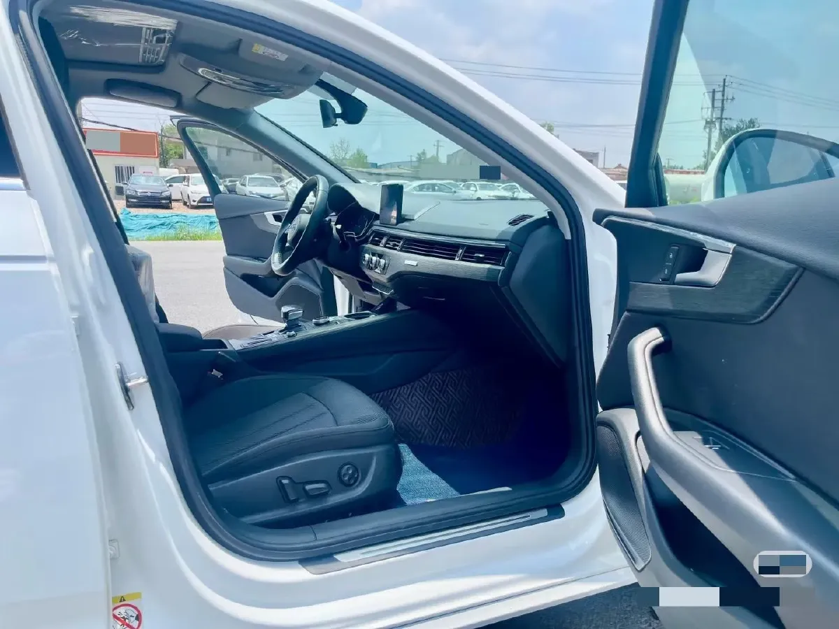 2022 Audi A4L 2.0T 150HP L4 7DCT,autocango,china used car exporter,china ev exporter,chinese used car exporter,chinese used ev exporter