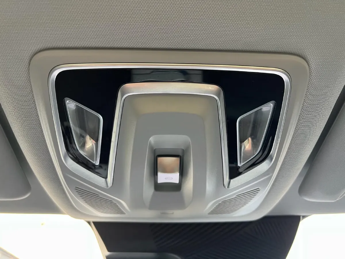 2025 ChangAn UNI-Z 1.5T 188HP L4 7DCT,autocango,china used car exporter,china ev exporter,chinese used car exporter,chinese used ev exporter