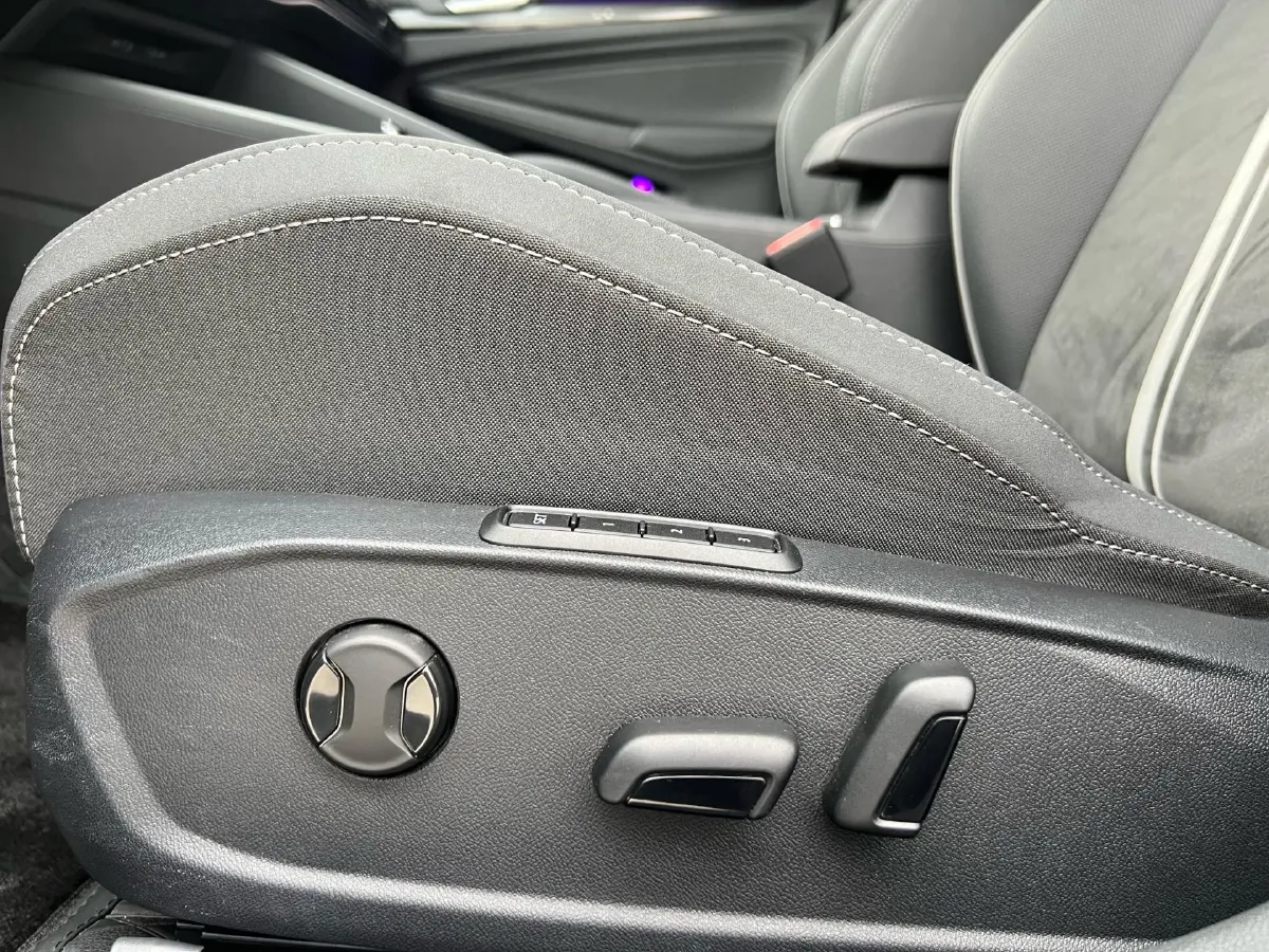 2021 Volkswagen Golf 1.4T 150HP L4 7DCT,autocango,china used car exporter,china ev exporter,chinese used car exporter,chinese used ev exporter