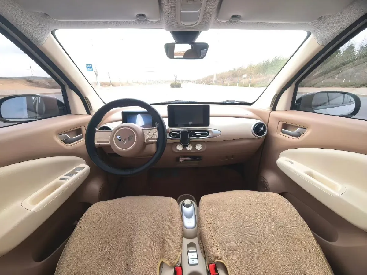 2025 WuLing HongGuang MINI EV BEV 16.2KWH,autocango,china used car exporter,china ev exporter,chinese used car exporter,chinese used ev exporter