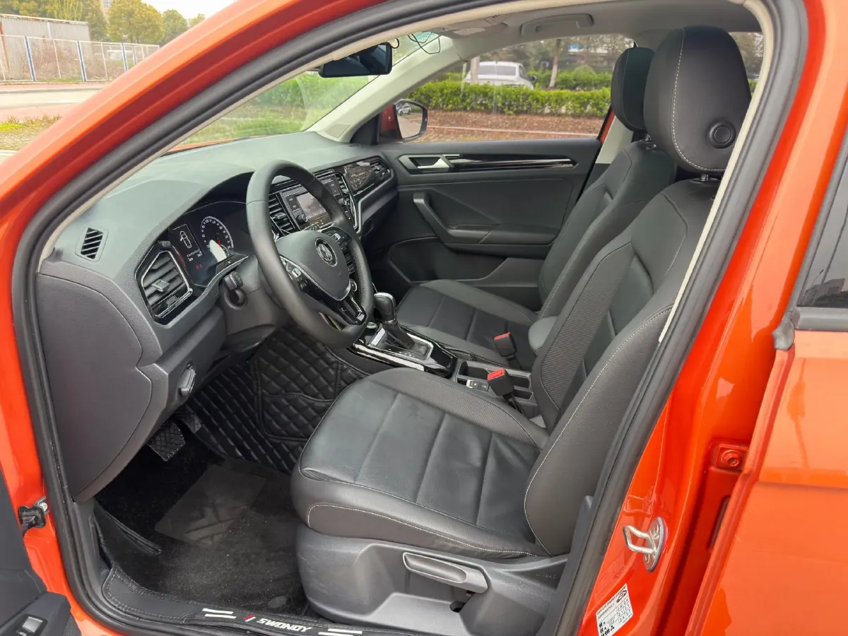 2018 Borgward BX7 2.0T 224HP L4 6AT,autocango,china used car exporter,china ev exporter,chinese used car exporter,chinese used ev exporter