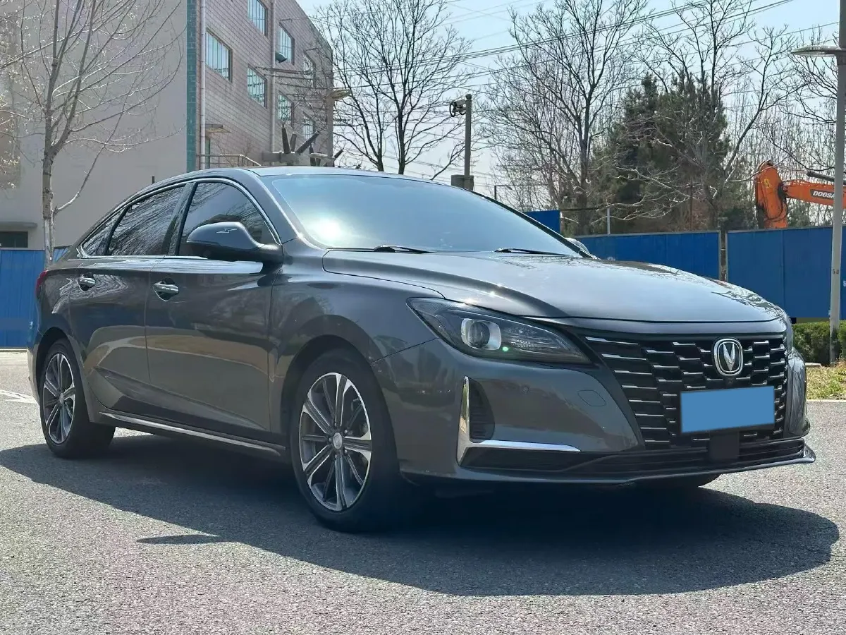 2022 ChangAn Raeton CC 1.5T 188HP L4 7DCT,autocango,china used car exporter,china ev exporter,chinese used car exporter,chinese used ev exporter