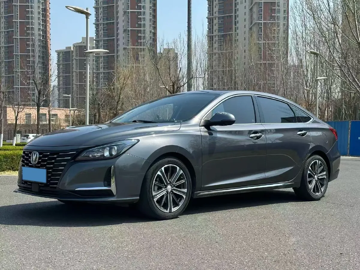 2022 ChangAn Raeton CC 1.5T 188HP L4 7DCT,autocango,china used car exporter,china ev exporter,chinese used car exporter,chinese used ev exporter